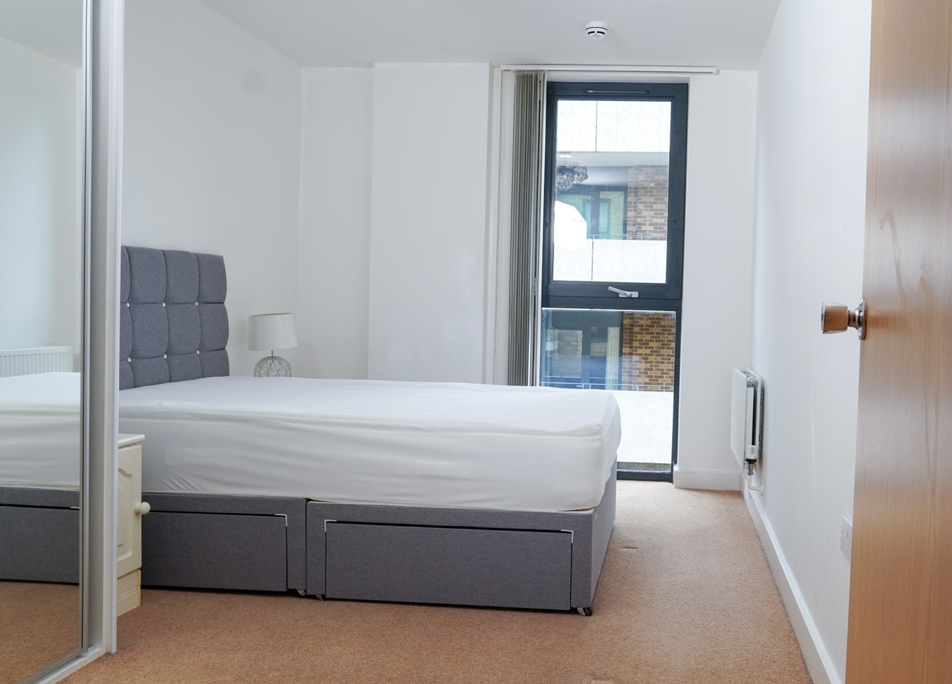 2 Bed Flat, Vancouver House, SE16 photo 2
