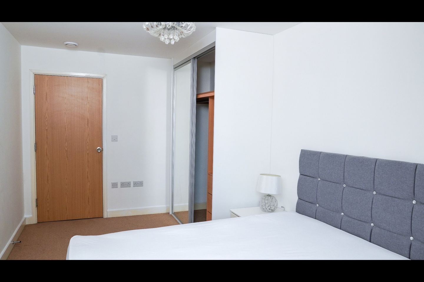 2 Bed Flat, Vancouver House, SE16 photo 3