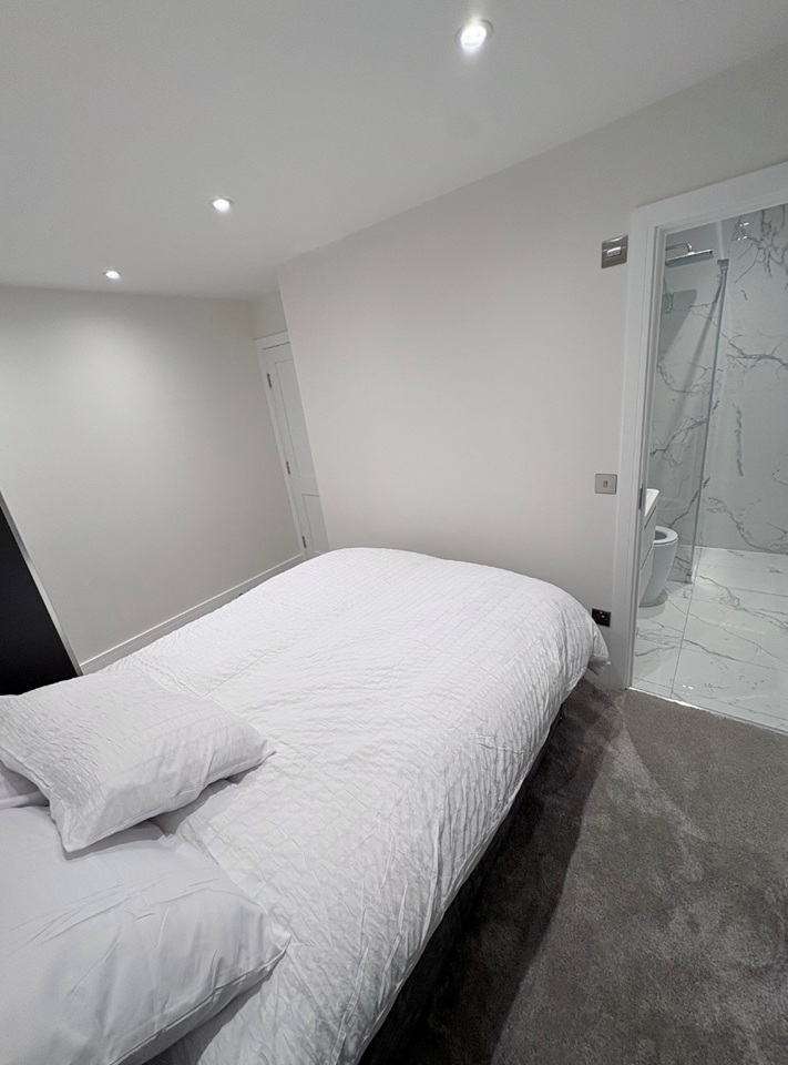 2 Bed Flat, Royal College St, NW1 photo 5