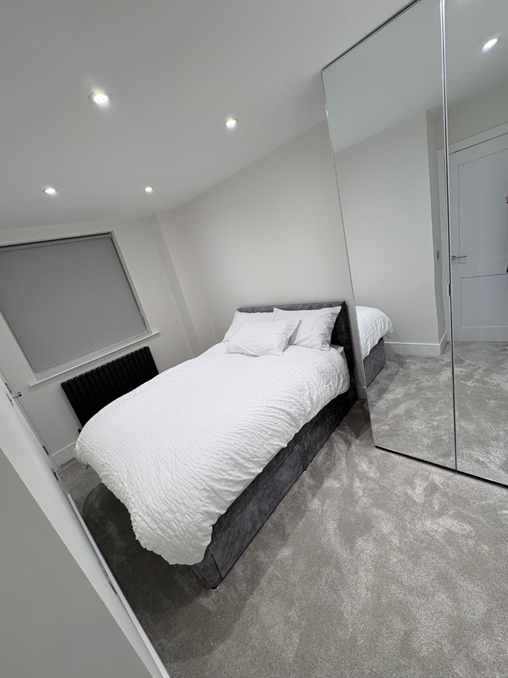 2 Bed Flat, Royal College St, NW1 photo 4