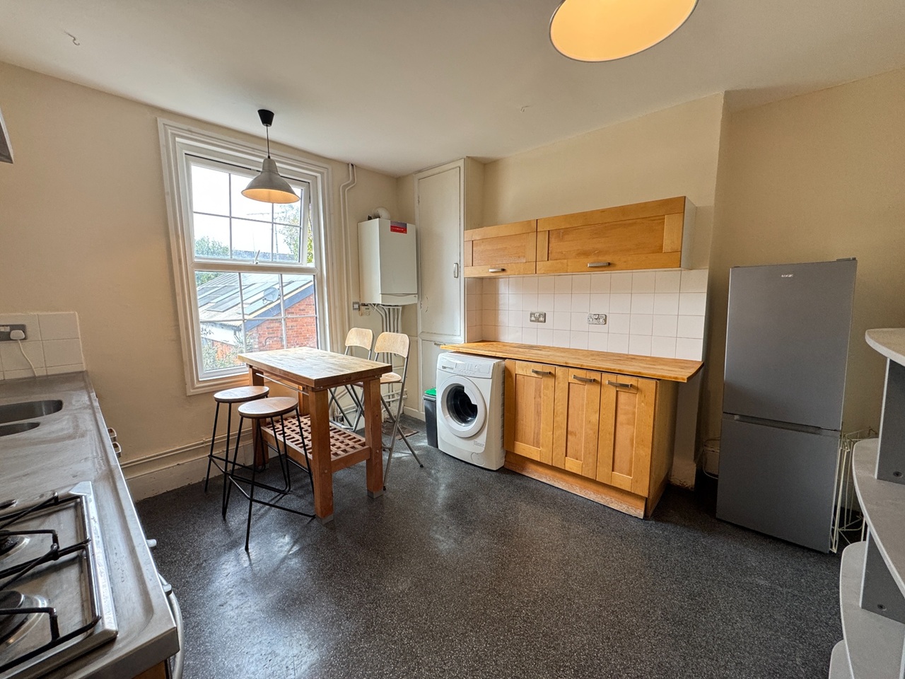 2 Bed Maisonette, Howard St, RG1 photo 4
