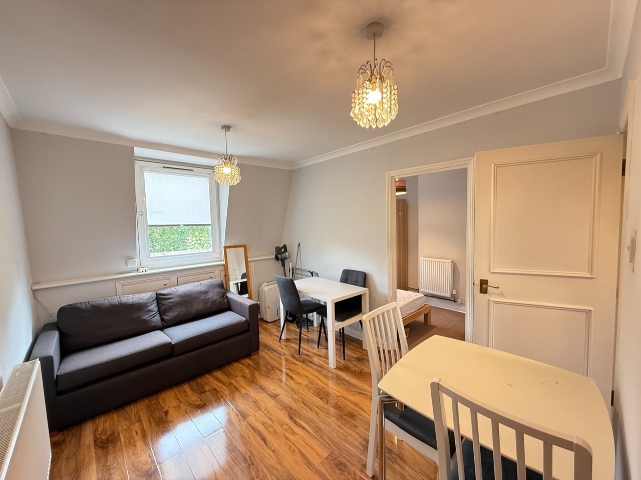 2 Bed Flat, Earls Court, SW5 photo 2