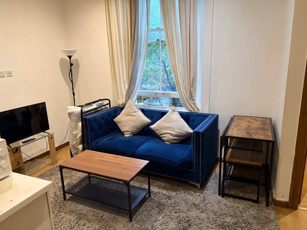 1 Bed Flat, Very Near Earls Court Tube Area Off , SW5
