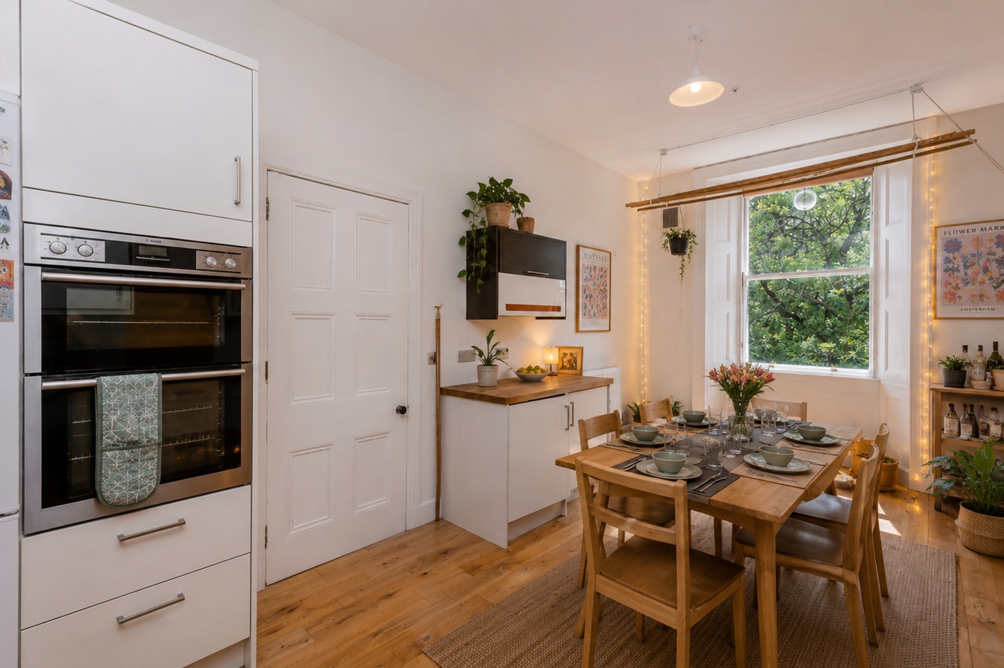 4 Bed Flat, Brandon Terrace, EH3 photo 2