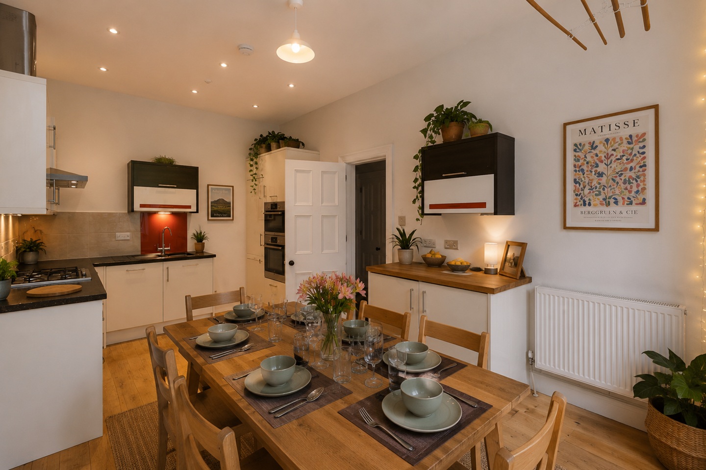 4 Bed Flat, Brandon Terrace, EH3 photo 3