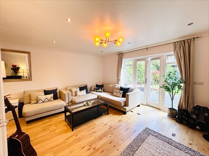 Room in a Shared House, Benjamin Mews, SW12