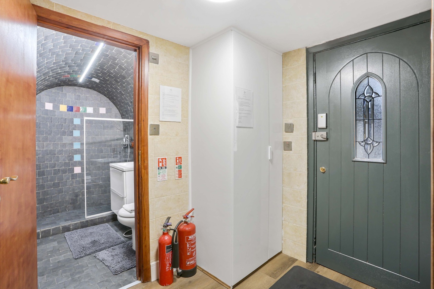 2 Bed Flat, Gloucester Terrace, W2 photo 4