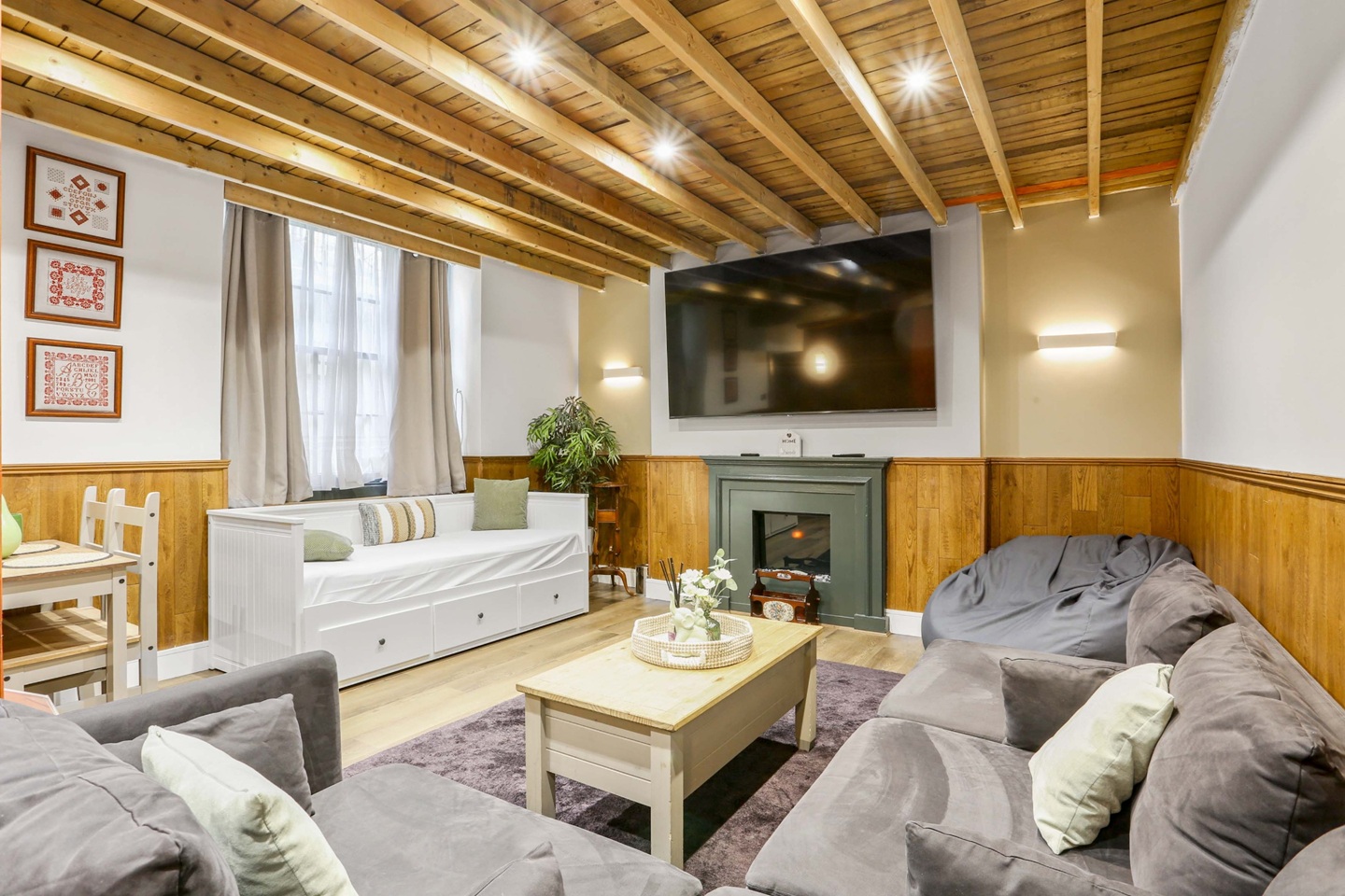 2 Bed Flat, Gloucester Terrace, W2
