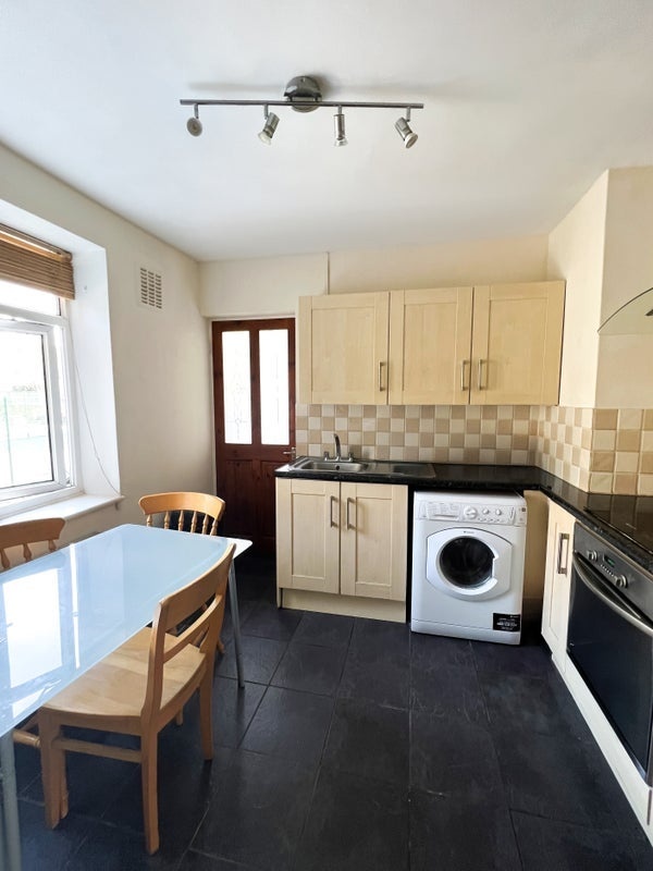 Room in a Shared Flat, Greener House, SW4 photo 5