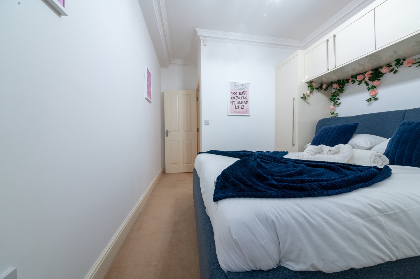 1 Bed Flat, Guilford St, WC1N photo 4