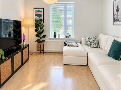 1 Bed Flat, Chelsea Manor Court, SW3