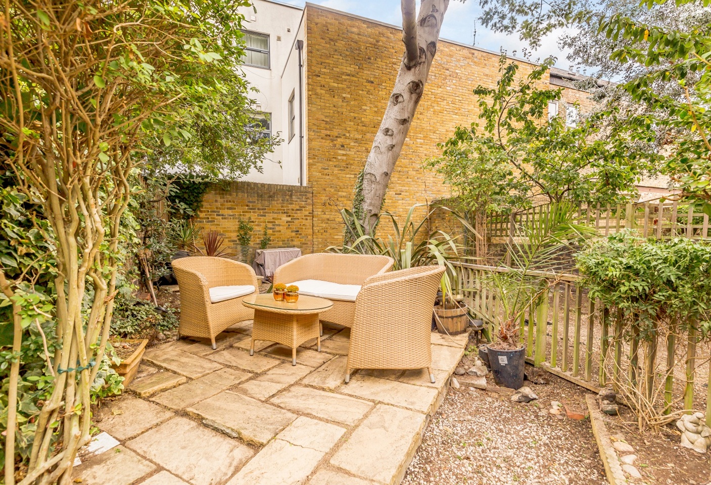 2 Bed Flat, Ecclesbourne Road, N1 photo 4