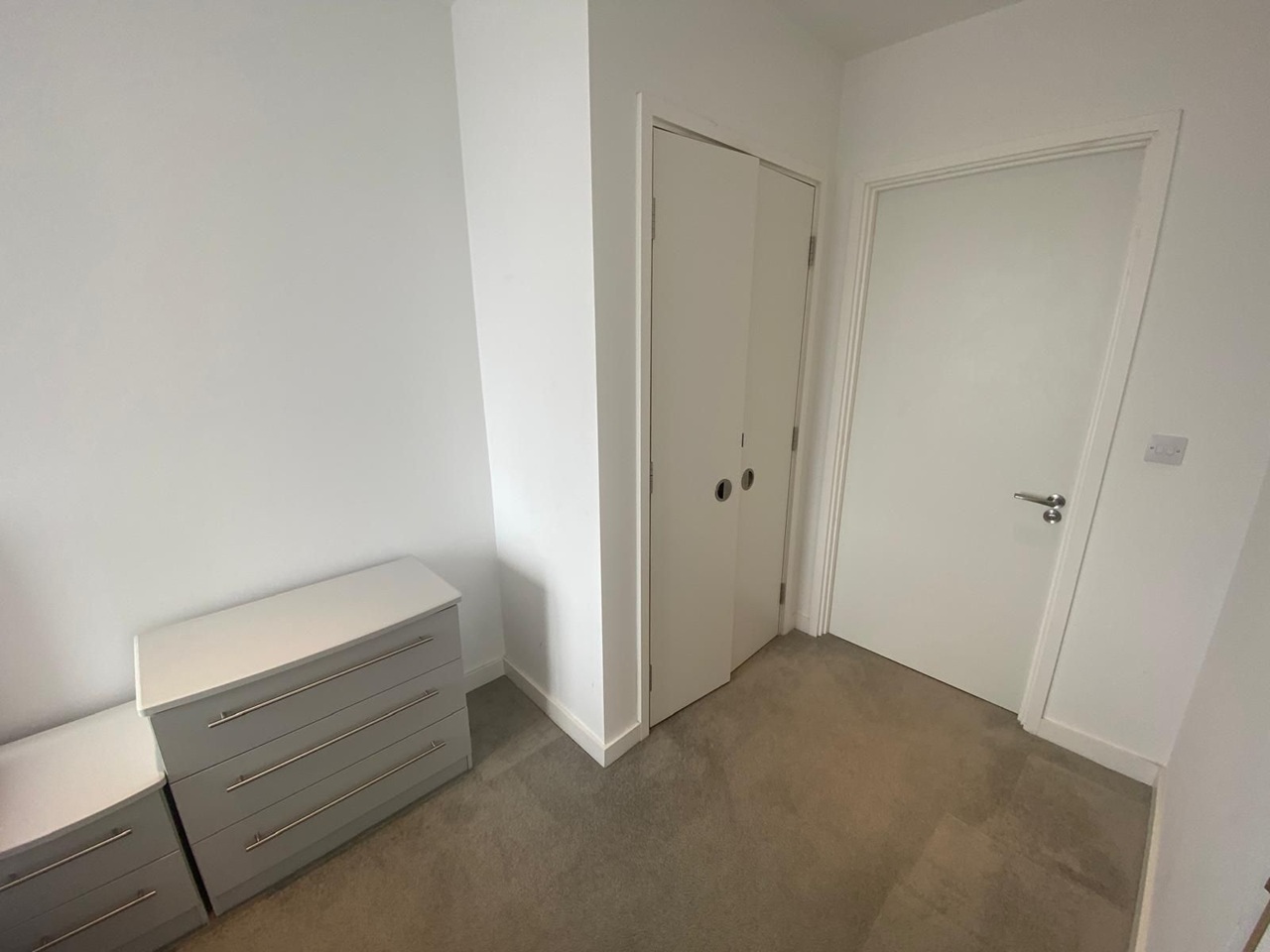 1 Bed Flat, Block B, M5 photo 5