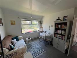 1 Bed Flat, Central And Spacious, CB1 photo 4