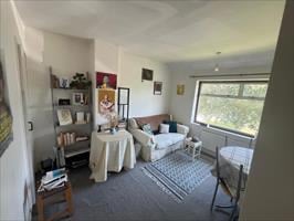 1 Bed Flat, Central And Spacious, CB1 photo 2