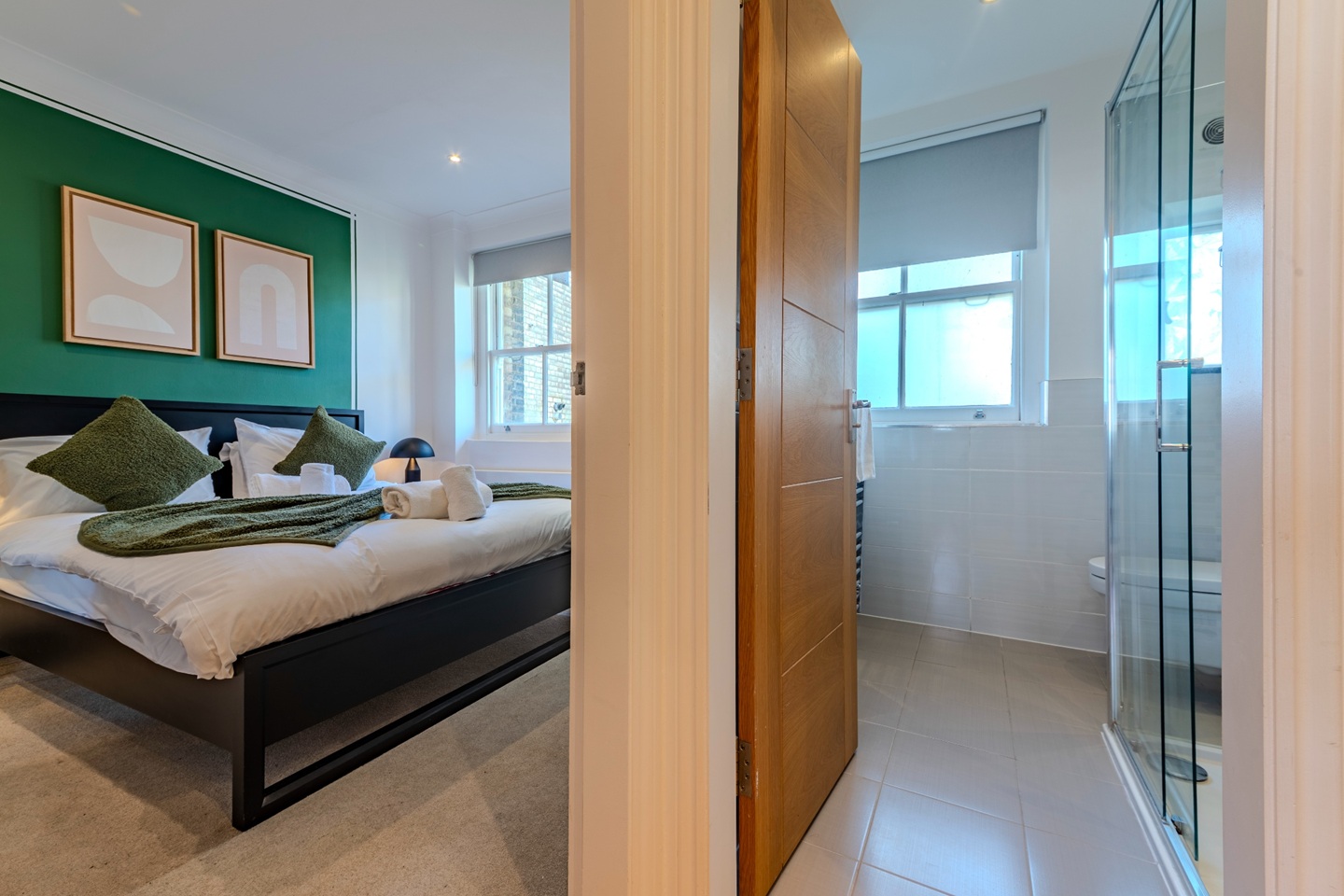 1 Bed Flat, Rupert St, W1D photo 2
