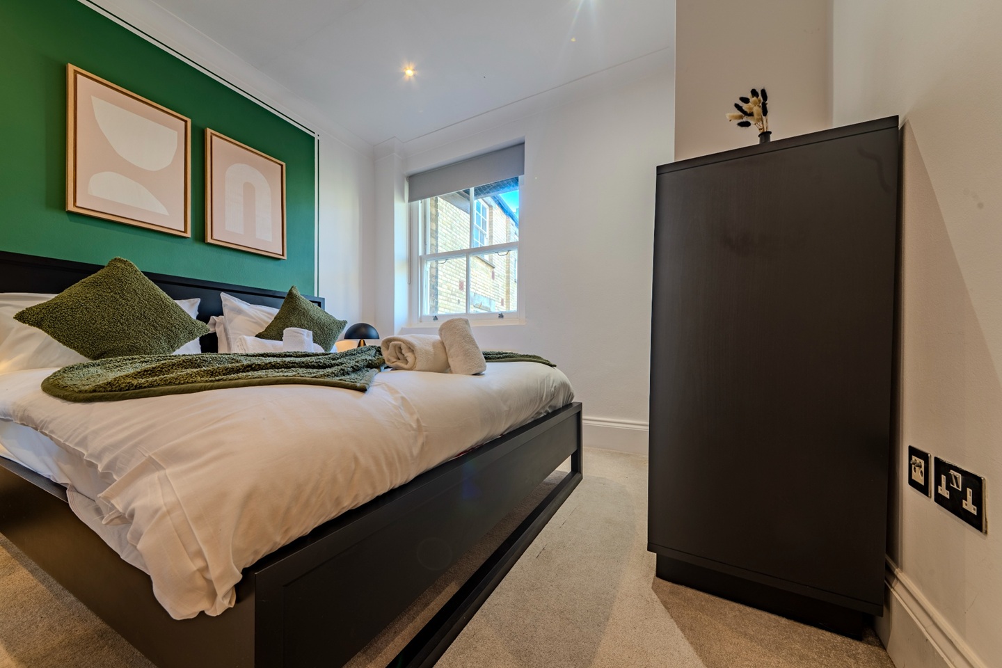 1 Bed Flat, Rupert St, W1D