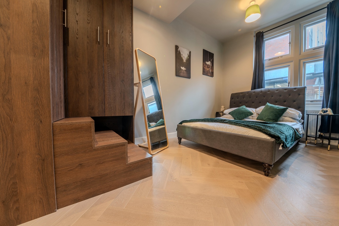 1 Bed Flat, Berwick St, W1F