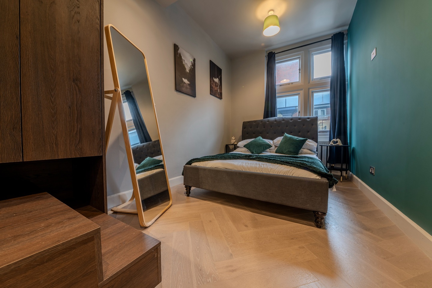 1 Bed Flat, Berwick St, W1F photo 2