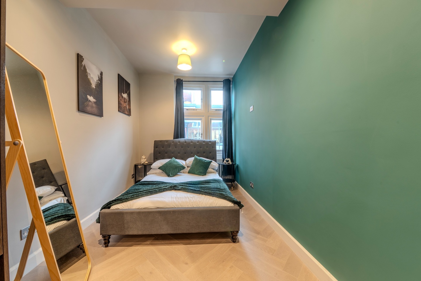1 Bed Flat, Berwick St, W1F photo 4