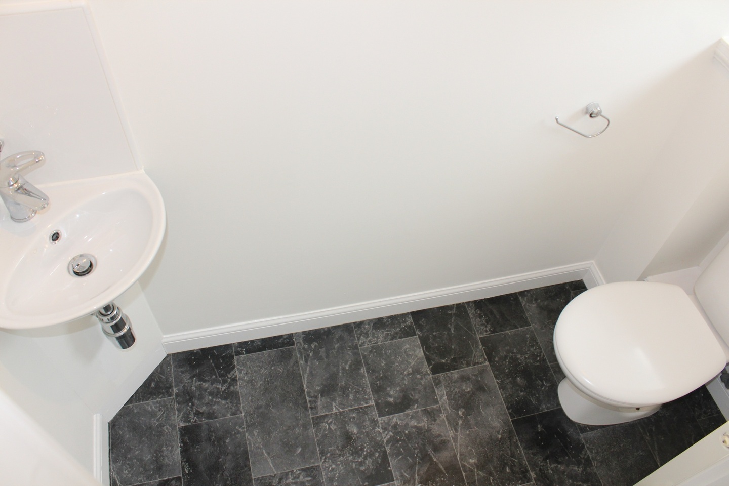 2 Bed Terraced House, Rigby Crescent, G32 photo 5