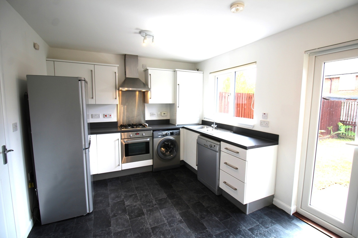 2 Bed Terraced House, Rigby Crescent, G32 photo 2