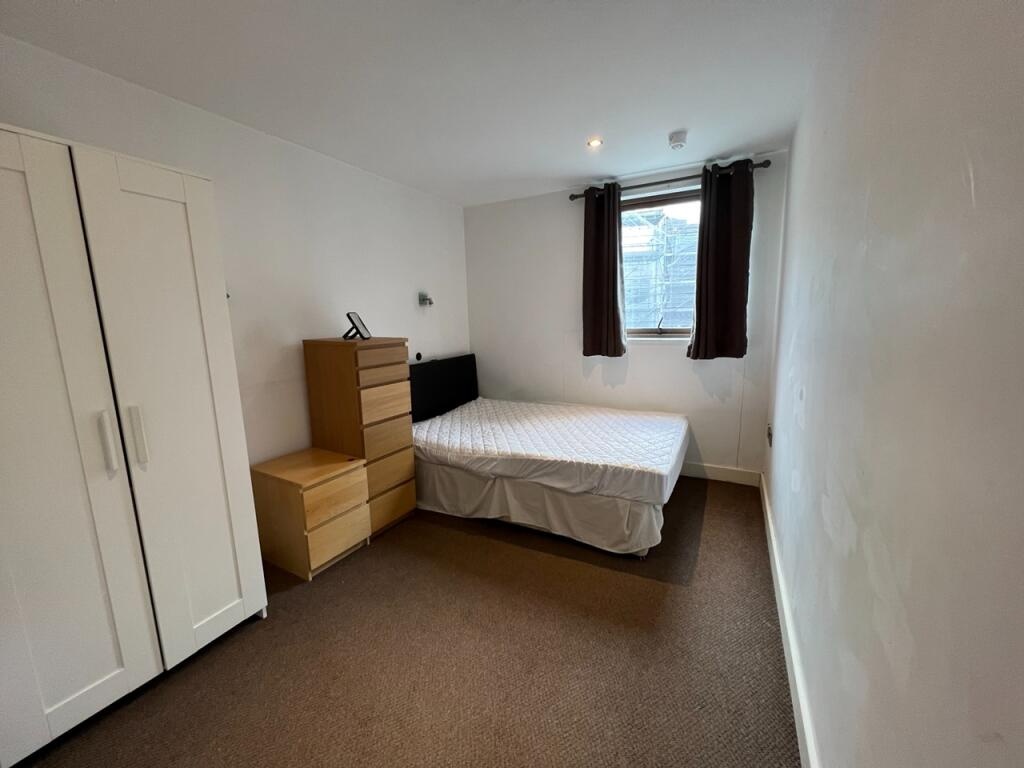 2 Bed Flat, Isaac Way, M4 photo 4