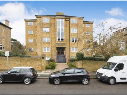 2 Bed Flat, Avenue Elmers, KT6