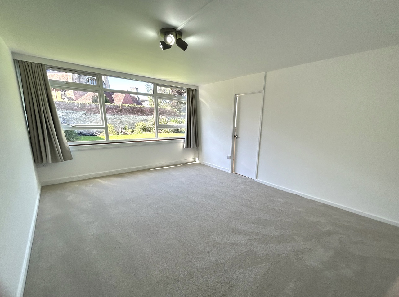 2 Bed Flat, Cotham Road, BS6 photo 4