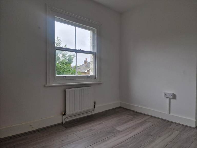 2 Bed Flat, East Dulwich Grove, SE22 photo 4