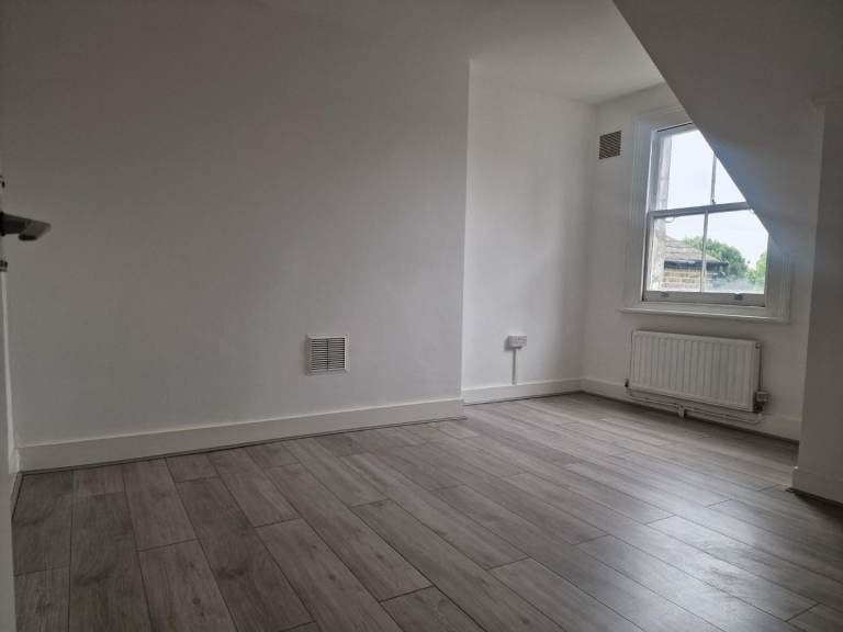 2 Bed Flat, East Dulwich Grove, SE22 photo 5