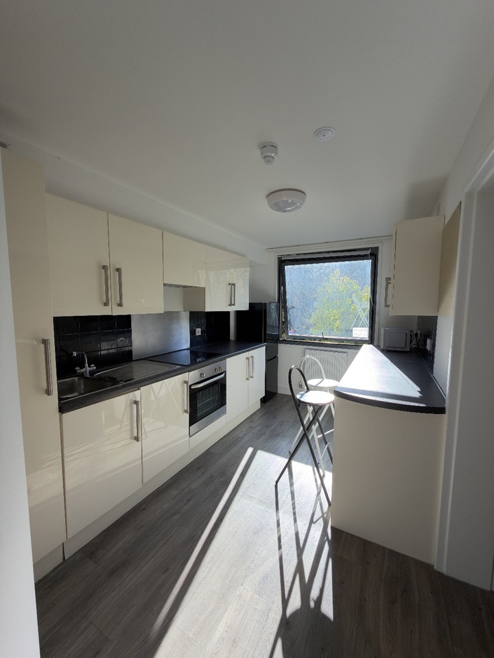 Room in a Shared House, Market Road, N7