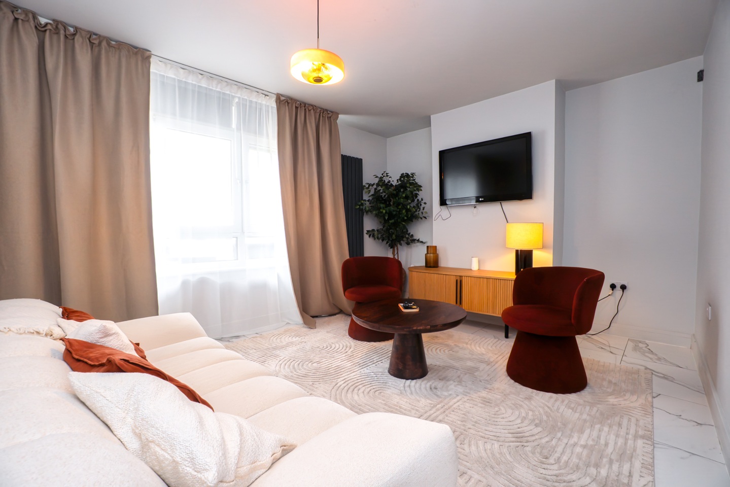 3 Bed Maisonette, Wyllen Close, E1