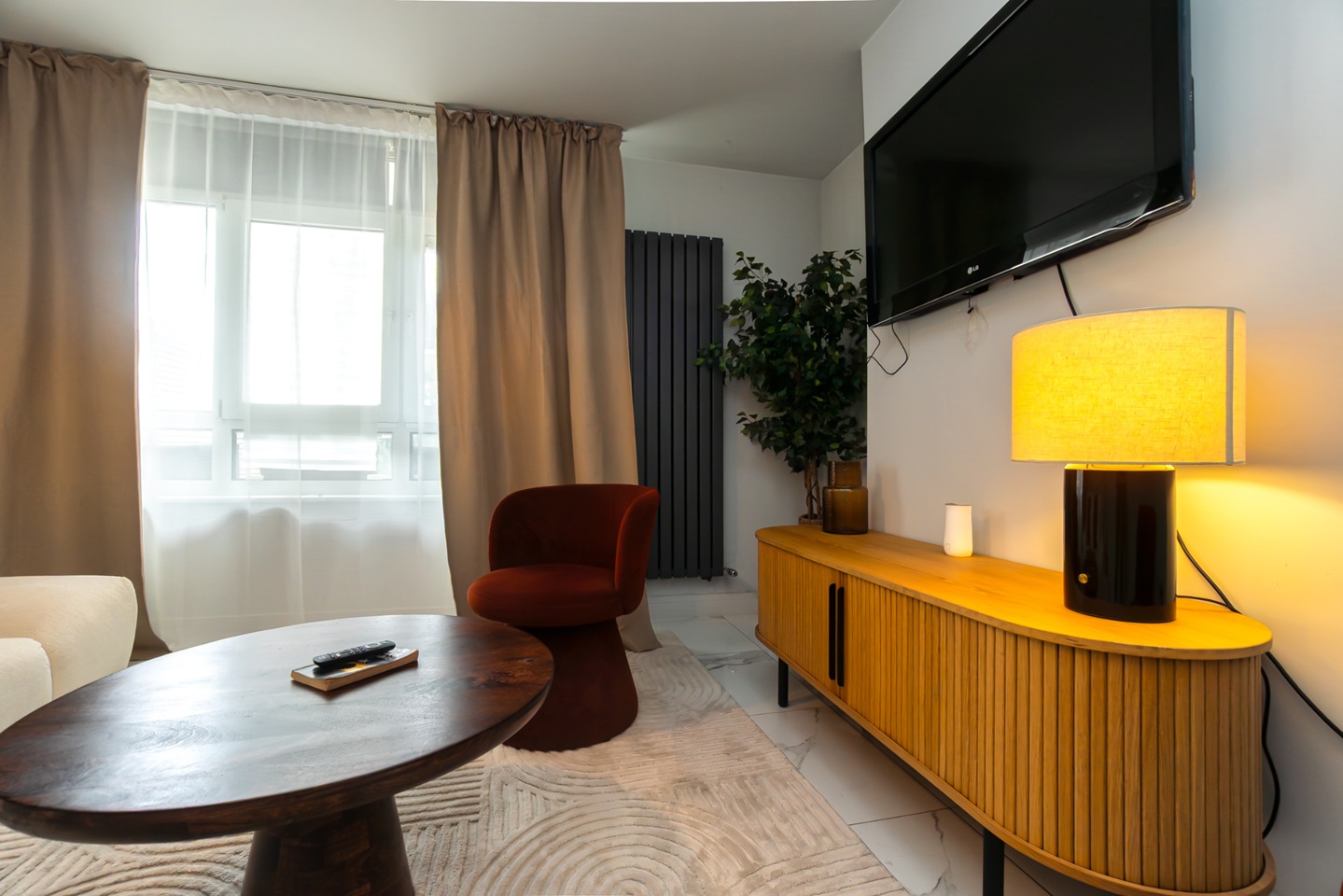3 Bed Maisonette, Wyllen Close, E1 photo 3