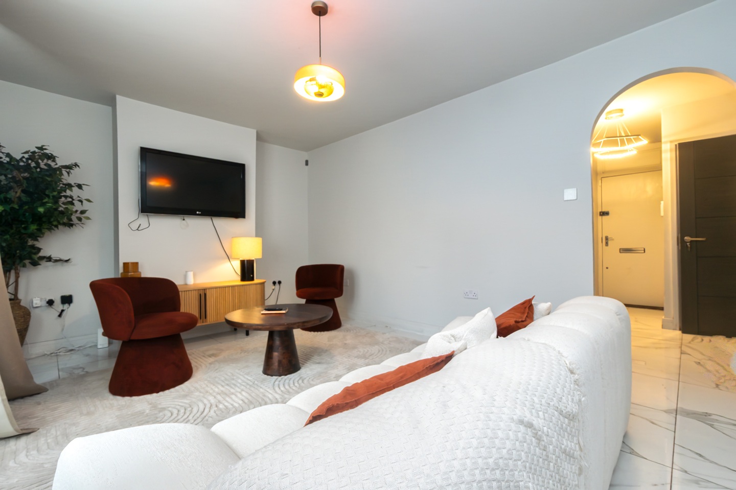 3 Bed Maisonette, Wyllen Close, E1 photo 4