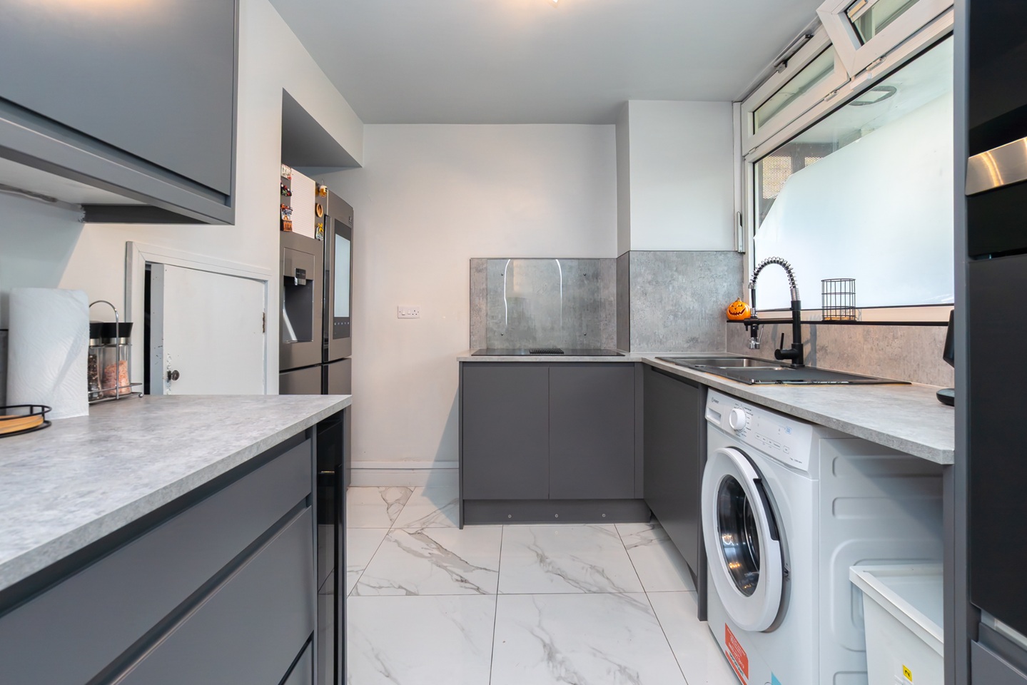 3 Bed Maisonette, Wyllen Close, E1 photo 5