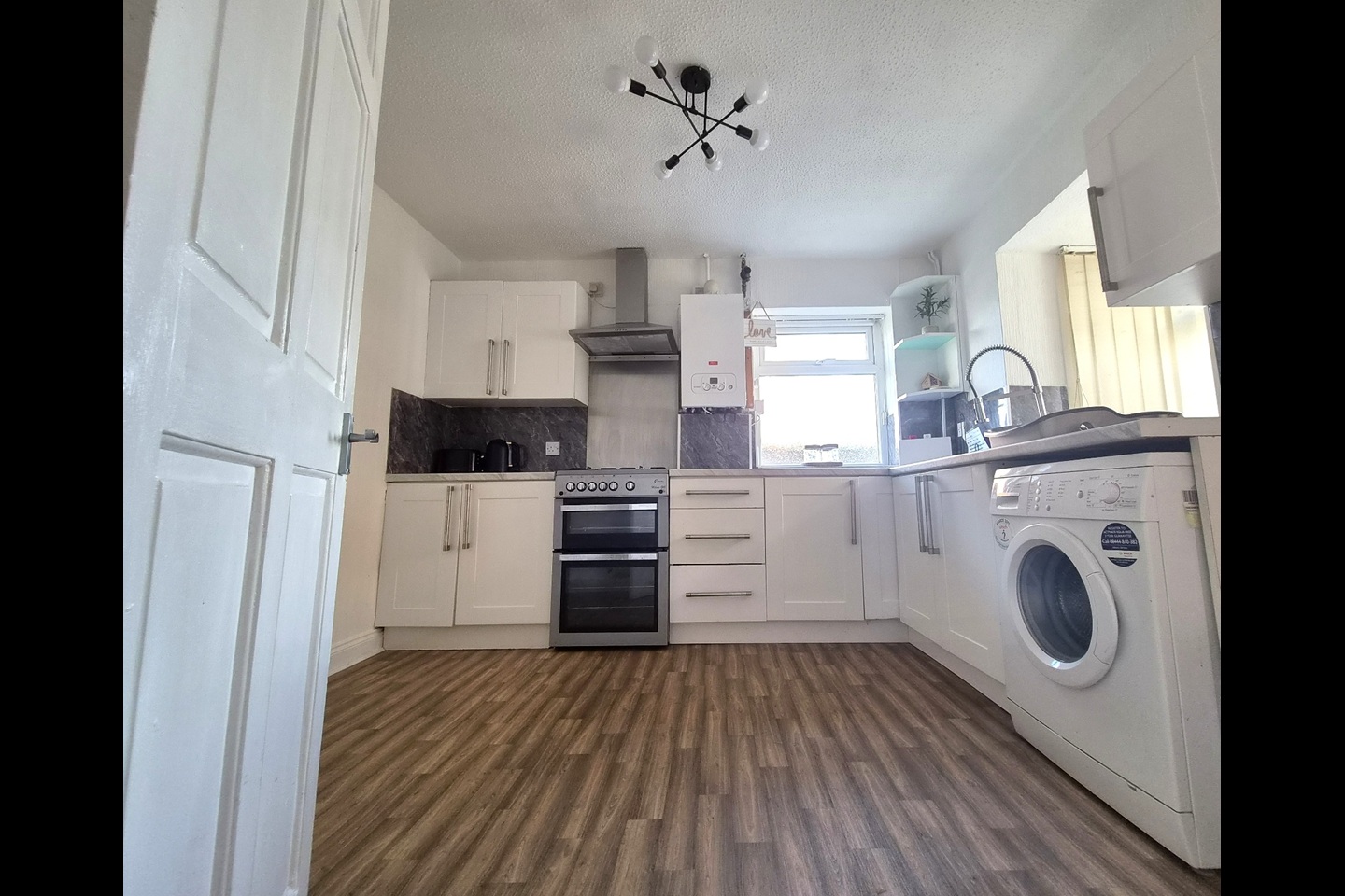3 Bed End Terrace, Salcot Walk, M40 photo 3