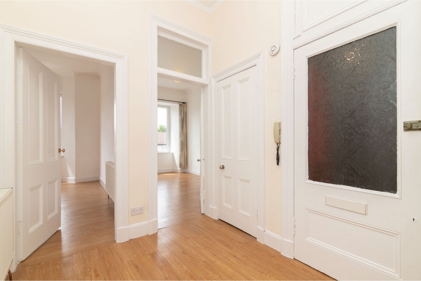2 Bed Flat, Tantallon Road, G41 photo 2