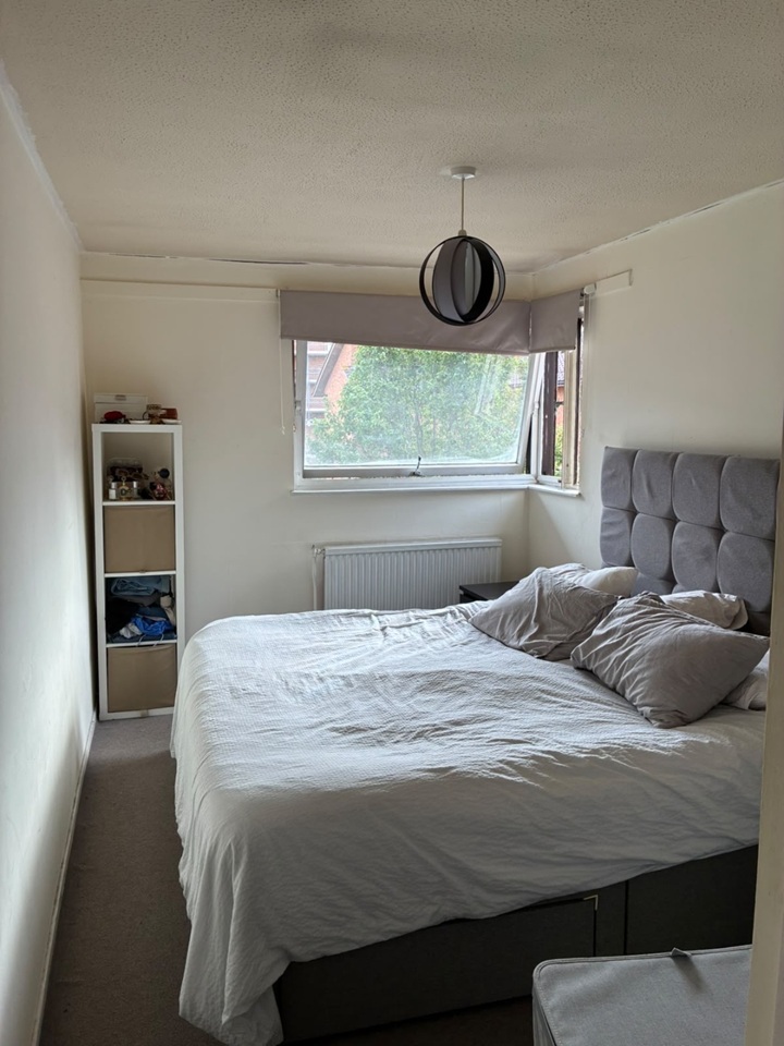 1 Bed Flat, Don Phelan Close, SE5 photo 4