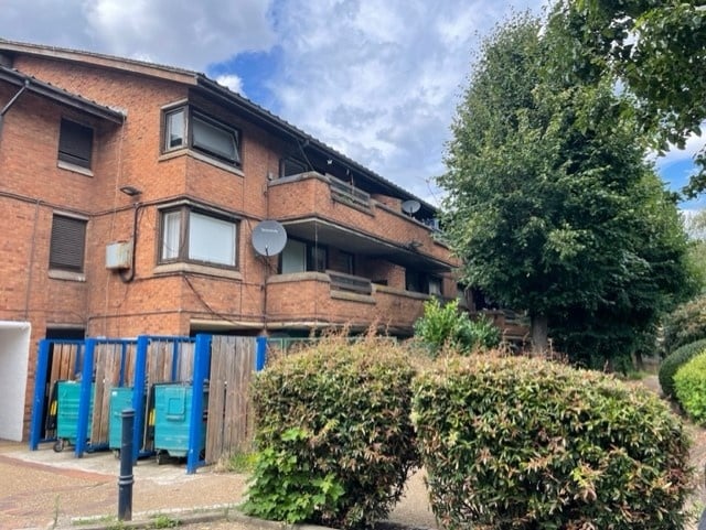 1 Bed Flat, Don Phelan Close, SE5