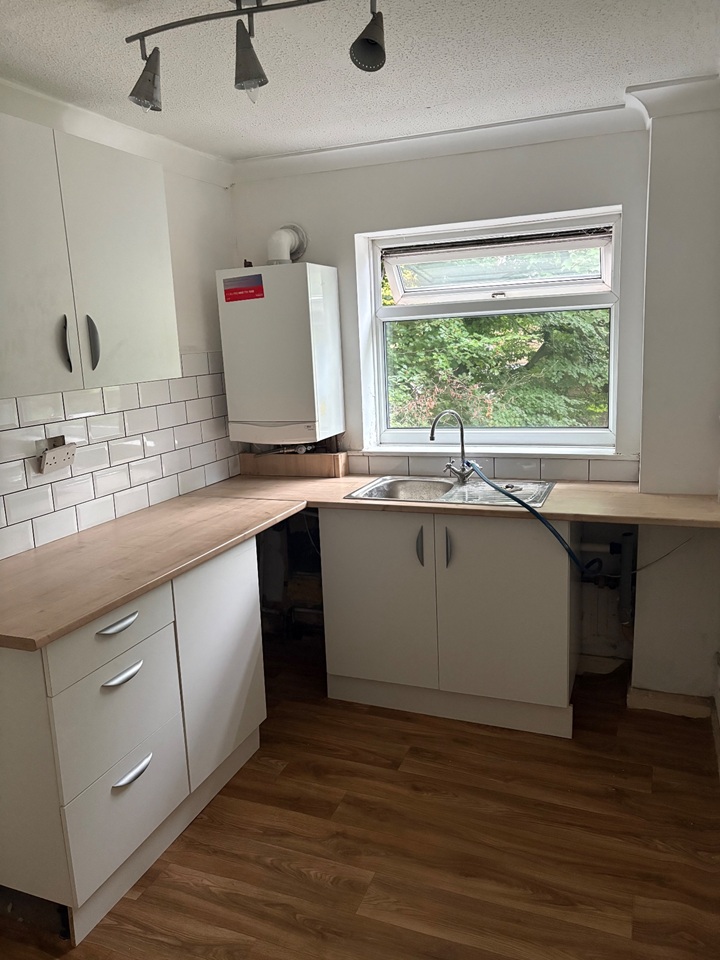 1 Bed Flat, Bury Old Road, M7