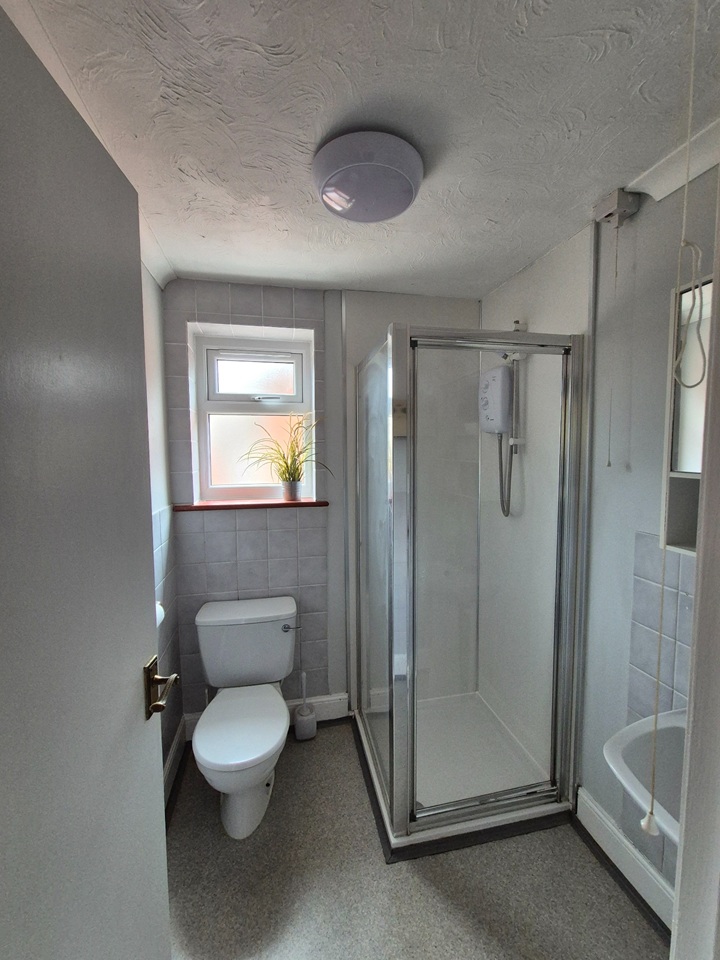 1 Bed Flat, Avenue Road, SO14 photo 4
