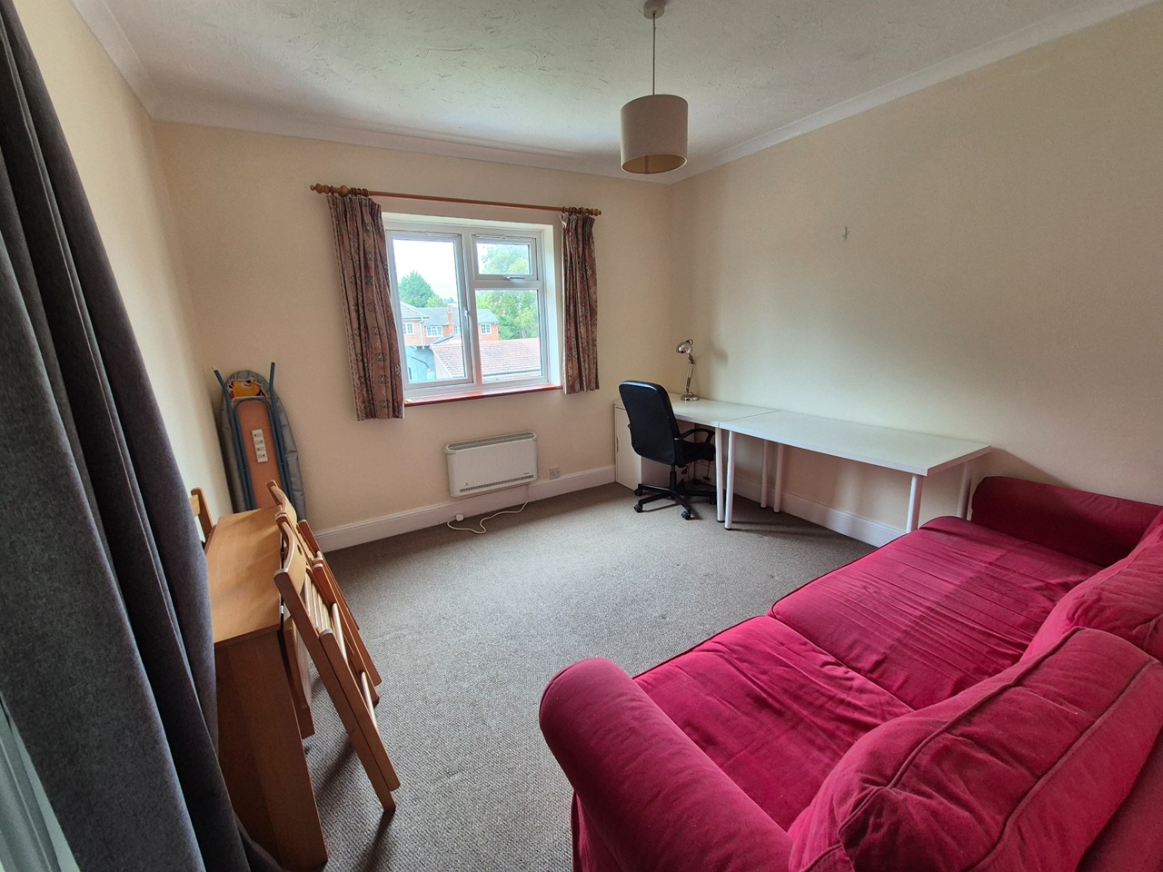 1 Bed Flat, Avenue Road, SO14 photo 2
