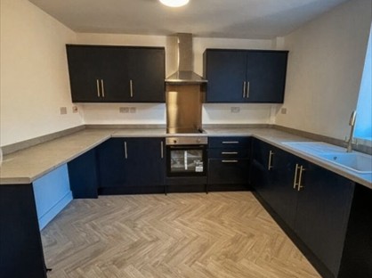 4 Bed Terraced House, Minnie St, BL3