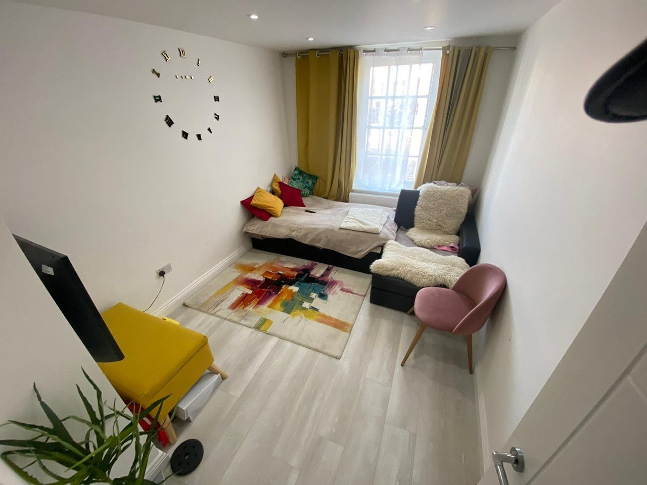 1 Bed Flat, Buckmaster House, N7 photo 4