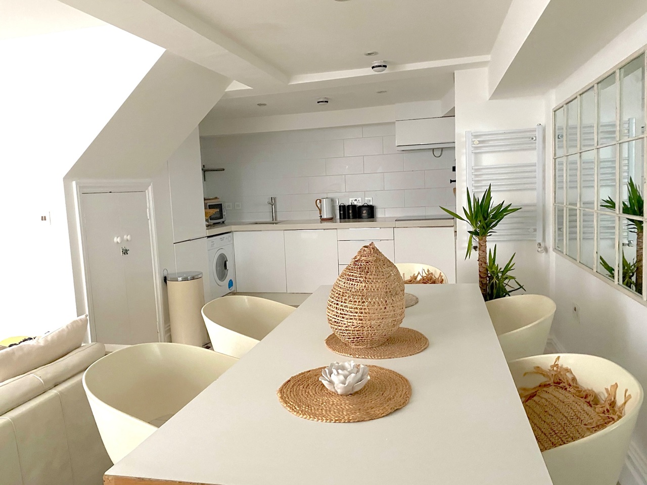 2 Bed Flat, Clapham Common South Side, SW4 photo 5