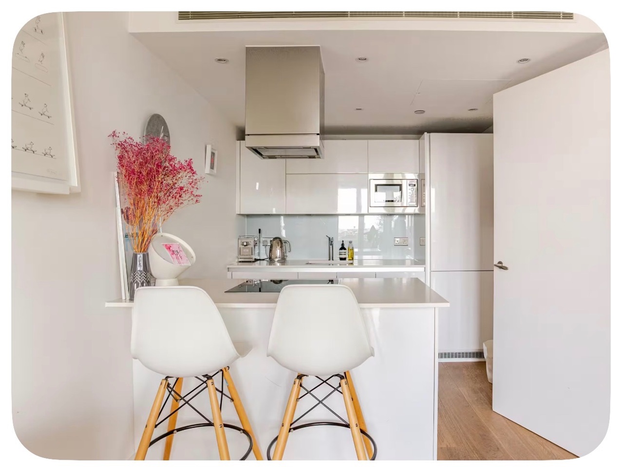 1 Bed Flat, Avantgarde Tower, E1 photo 3