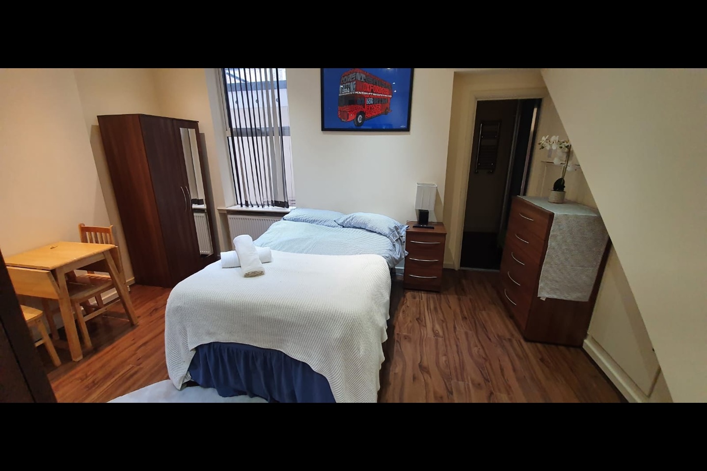 Studio Flat, Ashmore Road, W9 photo 3
