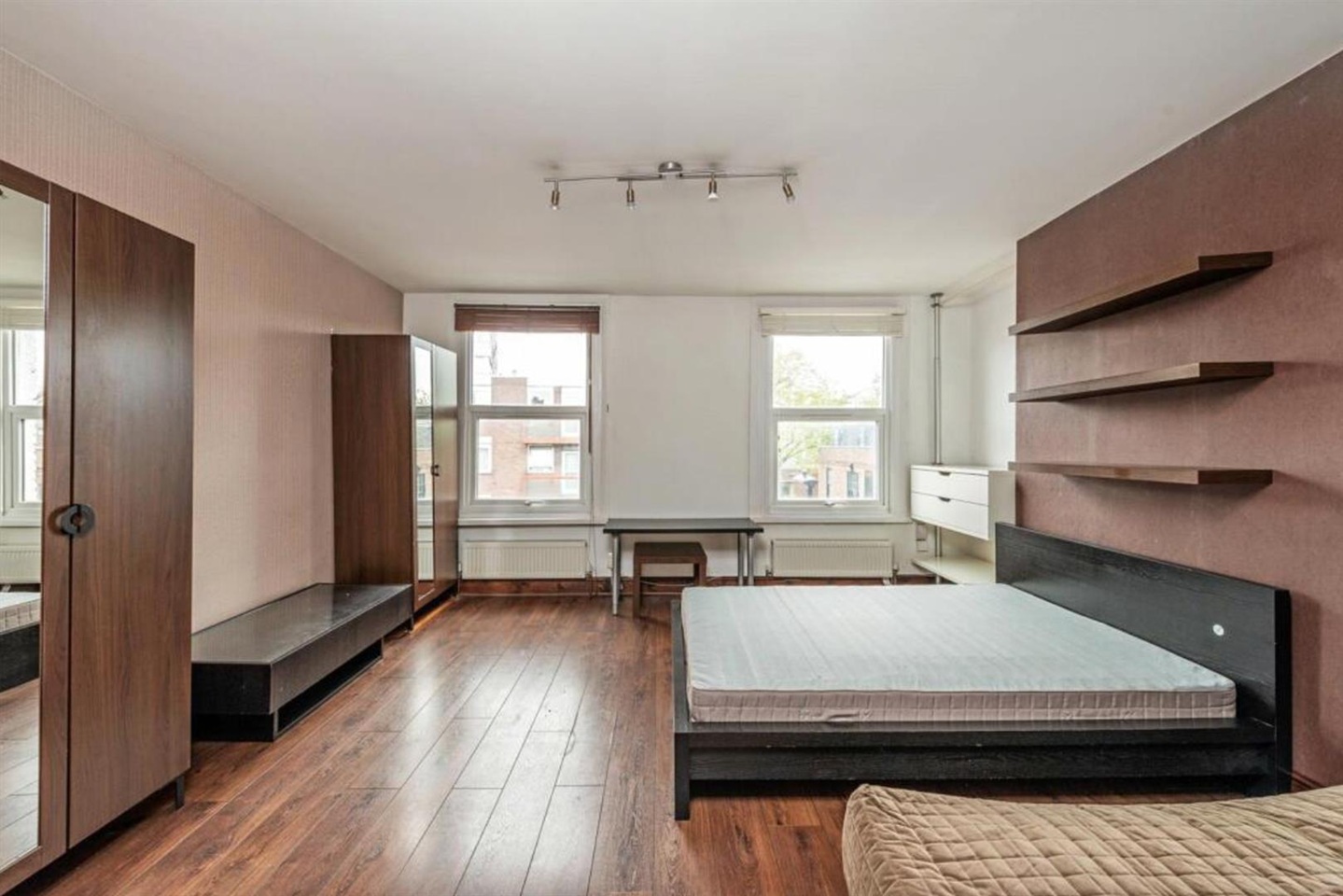 Studio Flat, Malden Road, NW5 photo 2