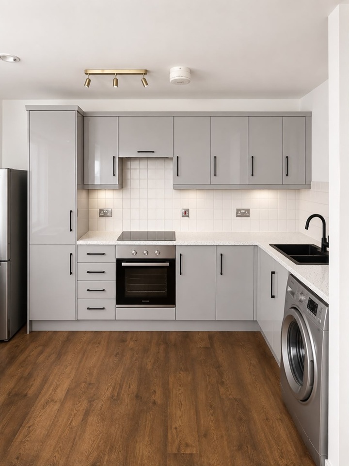 2 Bed Flat, Effra Parade, SW2 photo 3